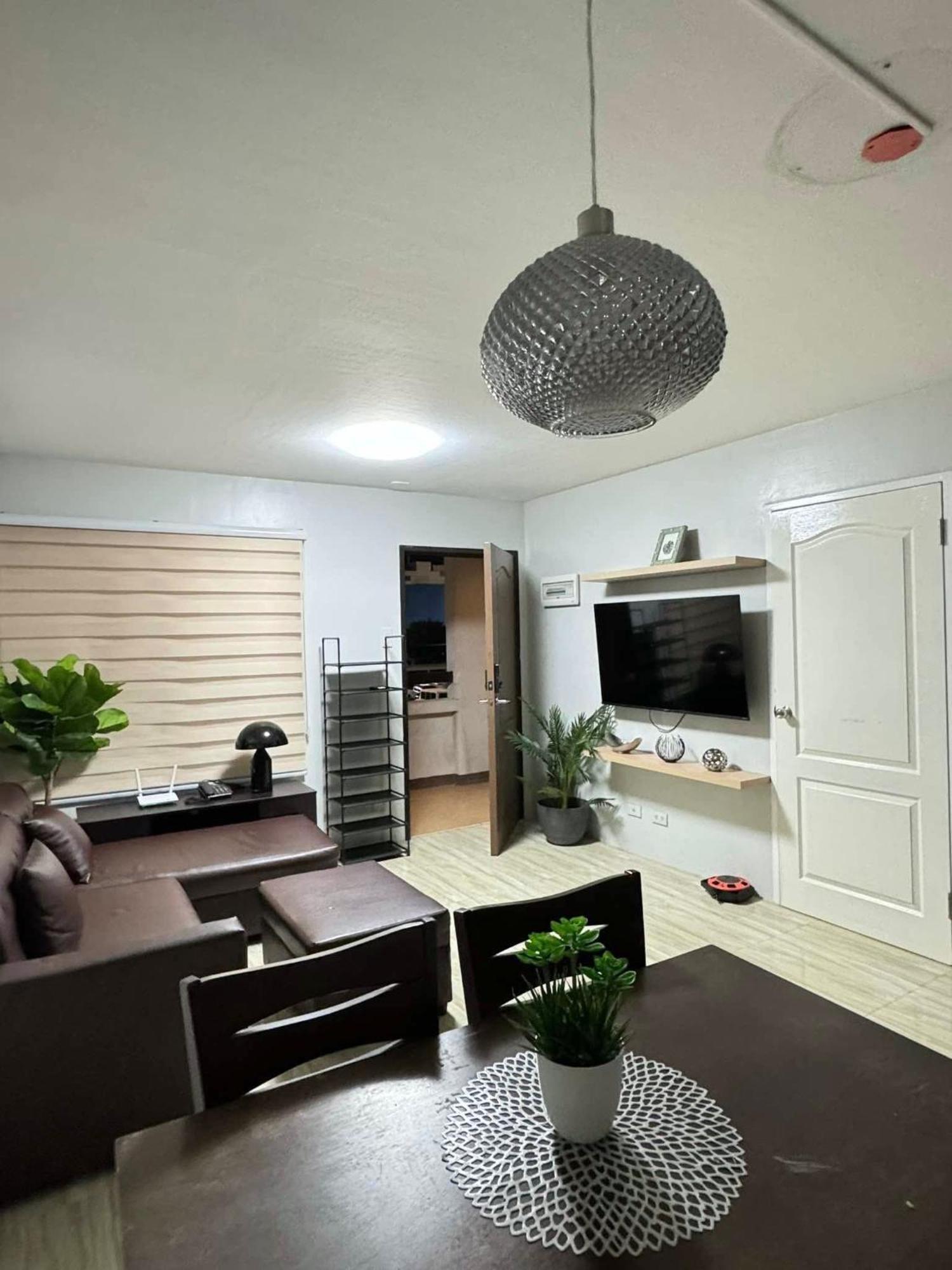 Cozy 2Br With Free Pool Beside Sm City Mall Davao City Exteriör bild